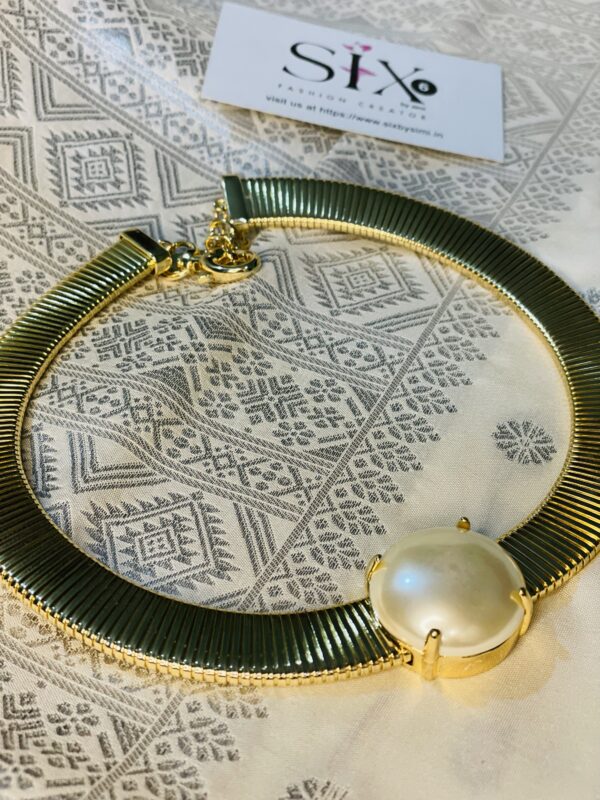 Golden Hasli - Image 2