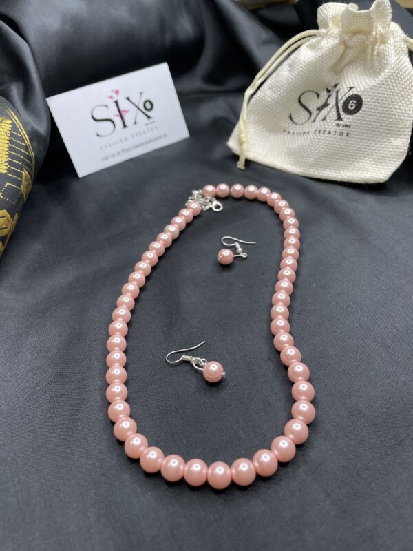 Pearl set