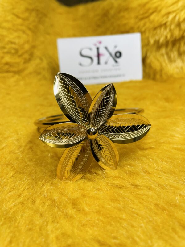 Anti tarnish statement bracelet - Image 2