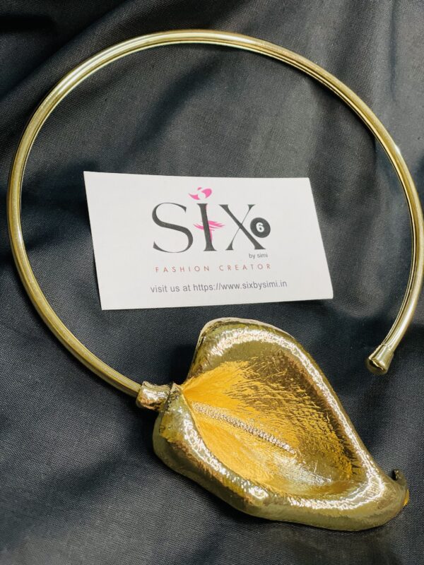 Anti tarnish statement neck piece - Image 3