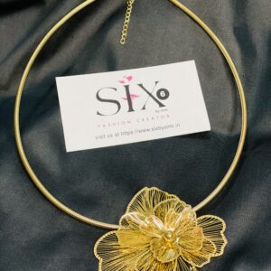 Golden floral hasli