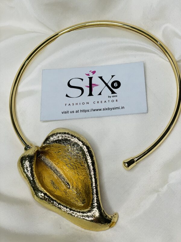 Anti tarnish statement neck piece - Image 2