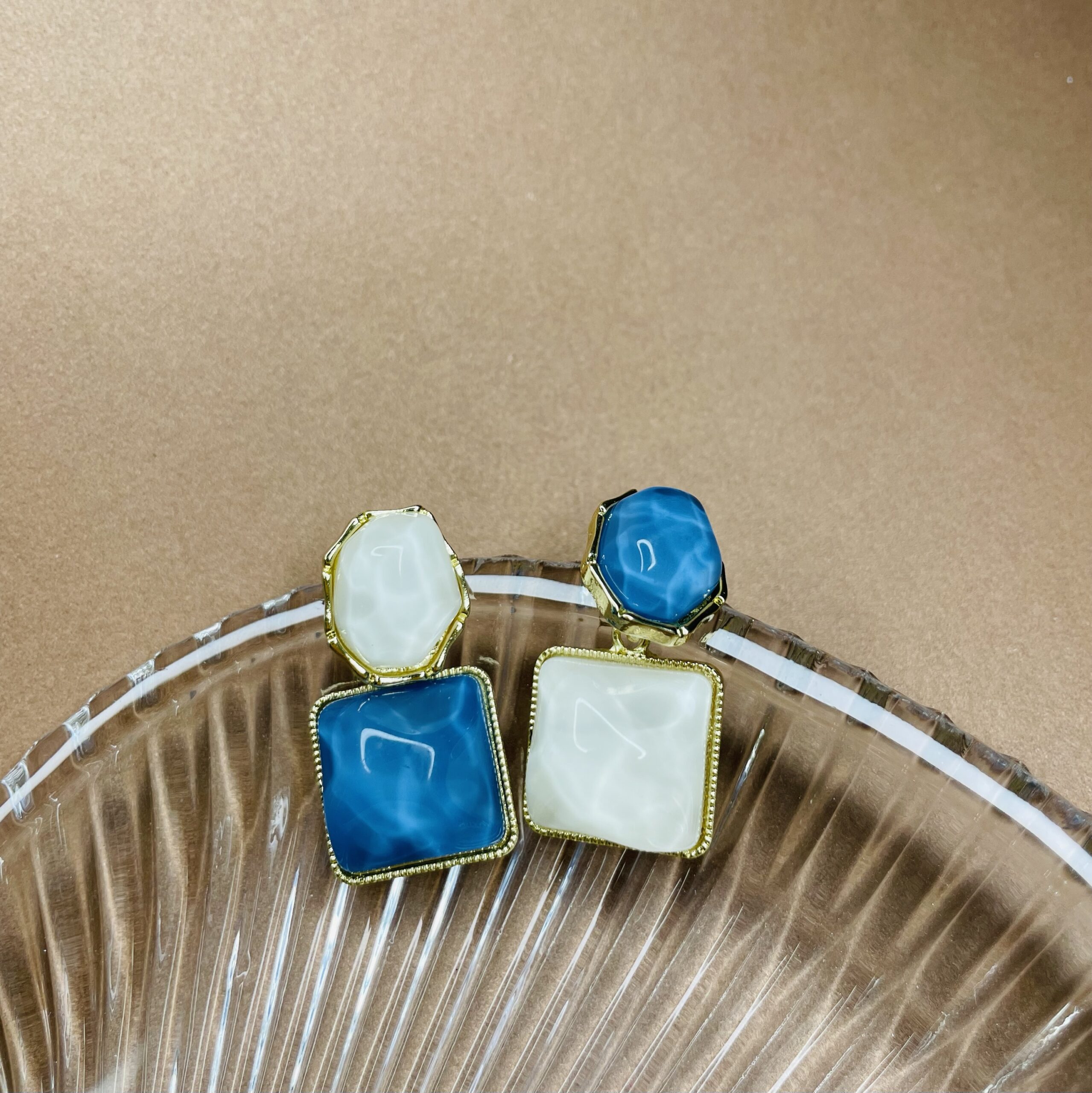 BLUE & WHITE STONE EARRINGS