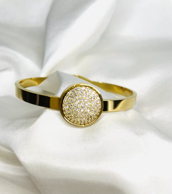 Anti tarnish sleek bracelet