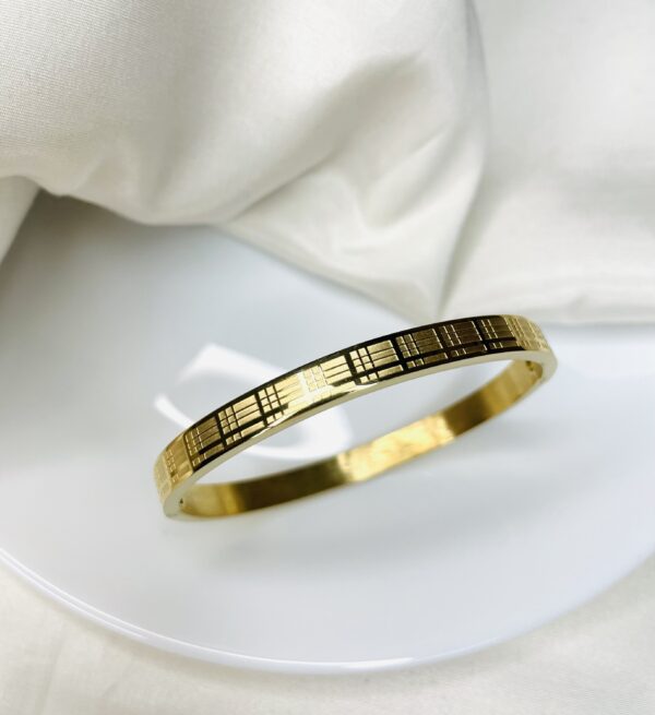 Anti tarnish bangle