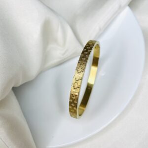 Anti tarnish bracelet