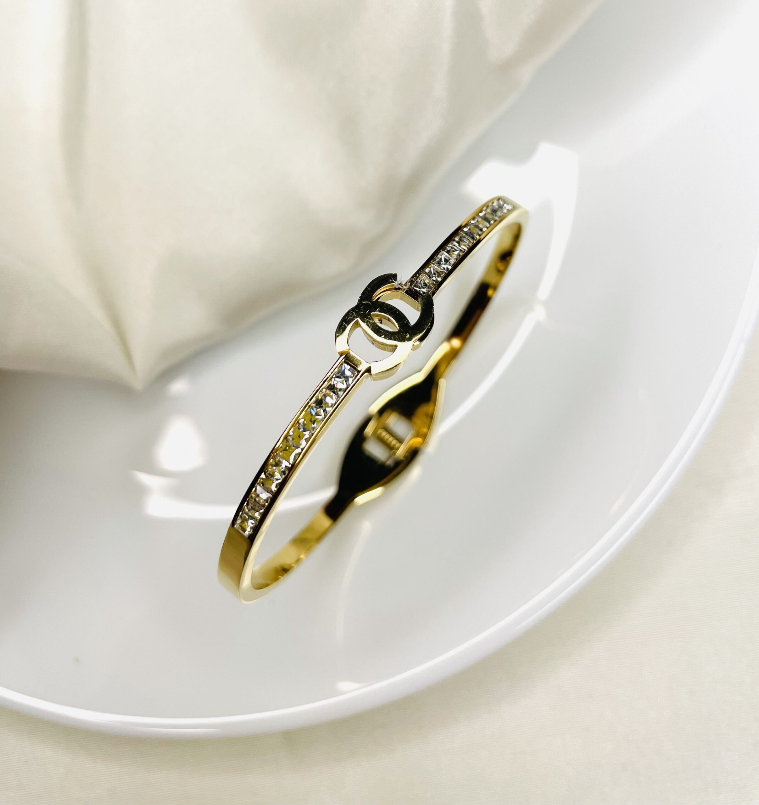 Anti tarnish bracelet