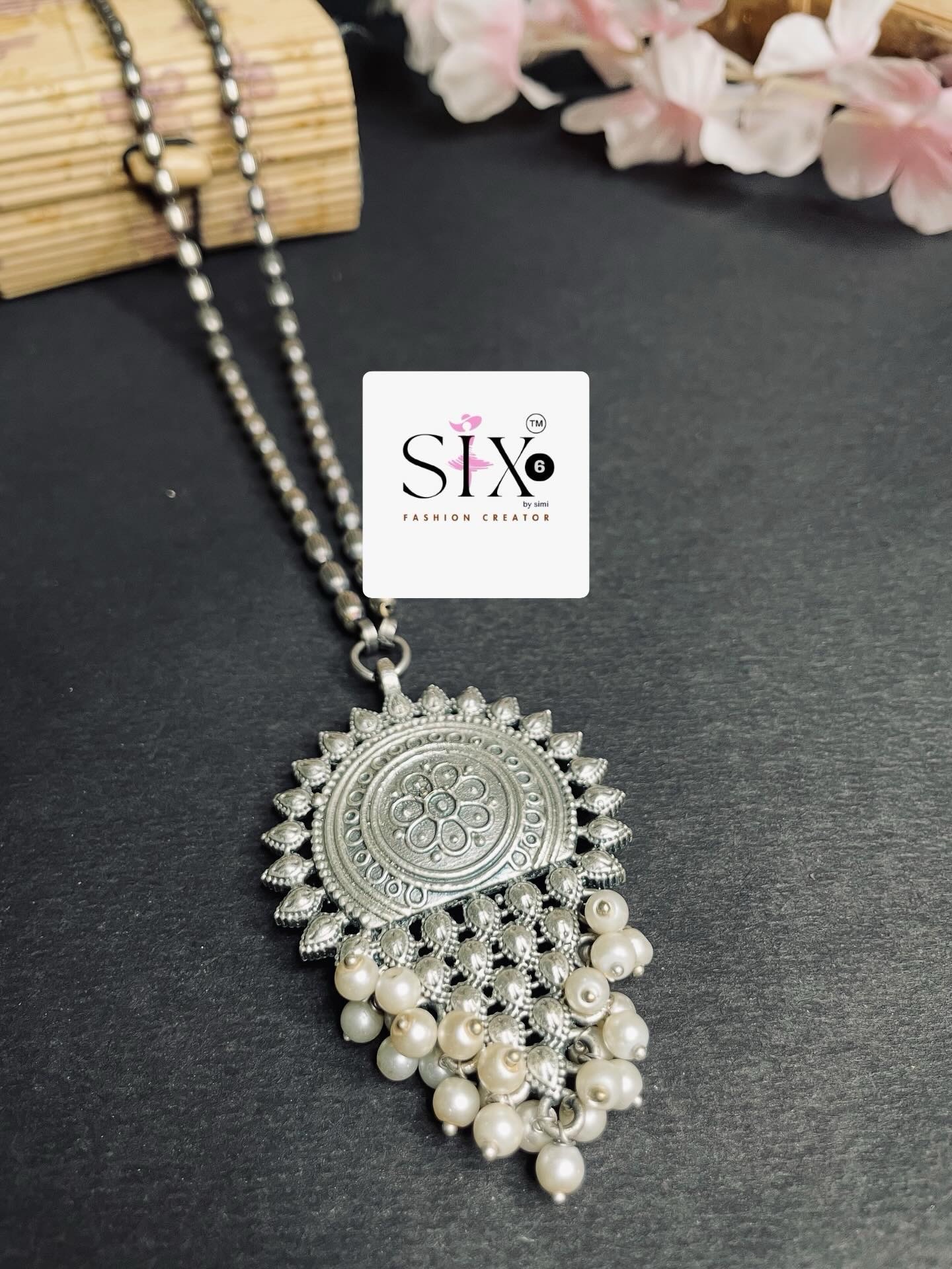 Oxidised silver chain with pendant