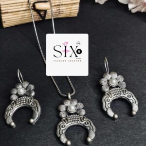 Oxidised silver set
