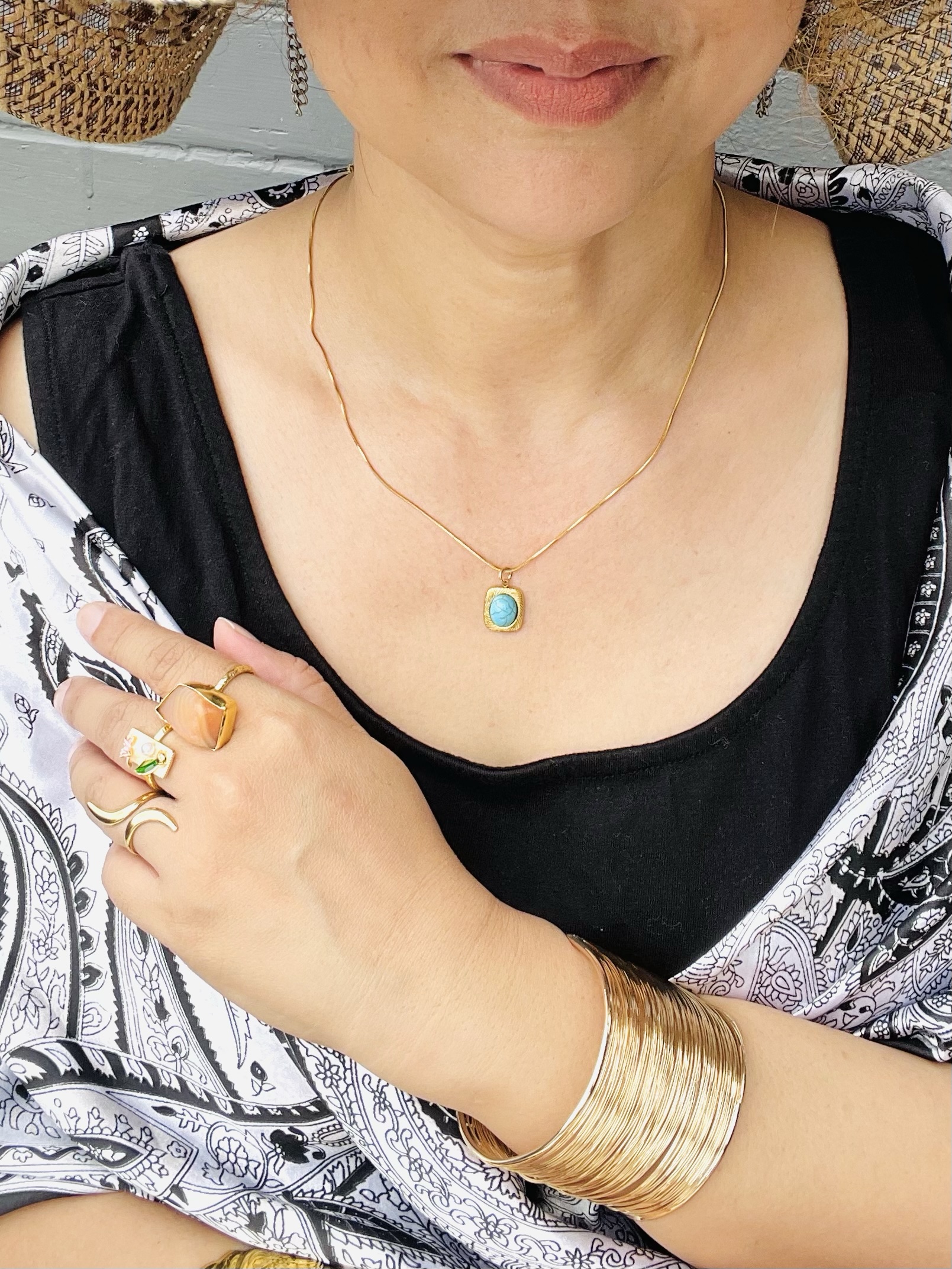 Anti tarnish chain with pendant