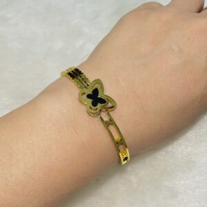 Anti tarnish bracelet