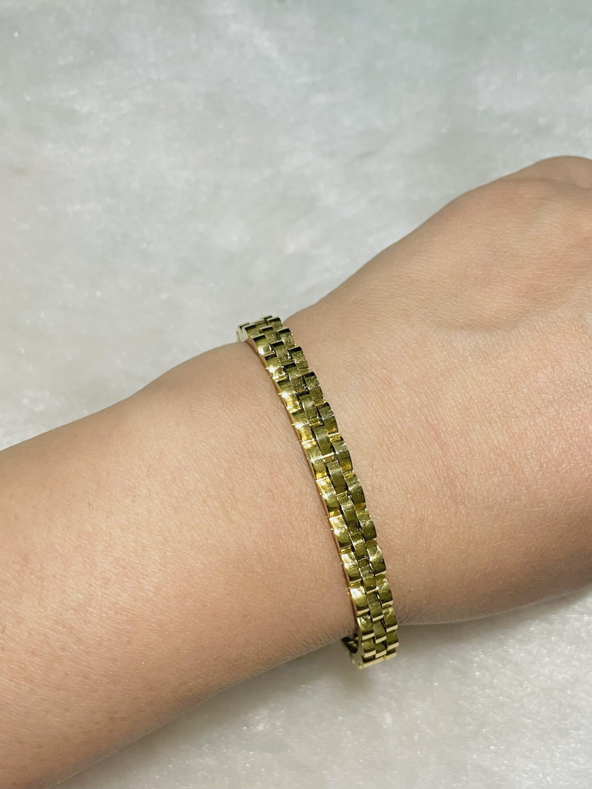 Anti tarnish bracelet