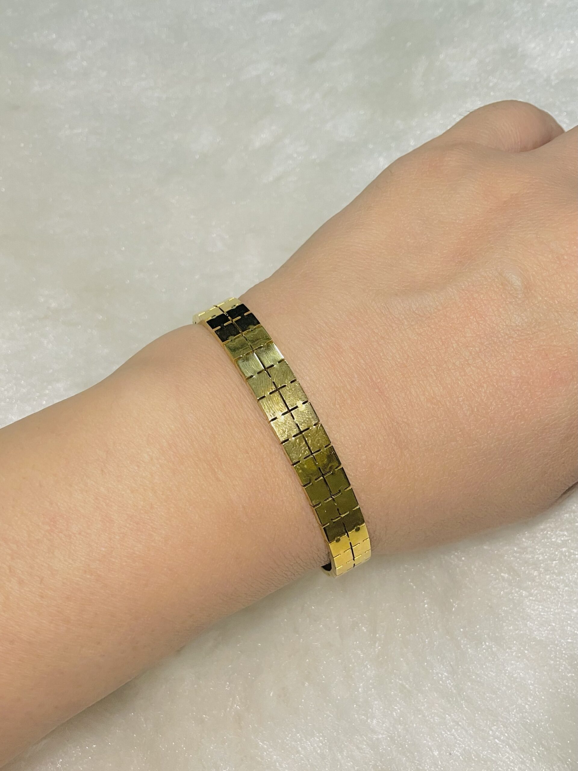 Anti tarnish bracelet